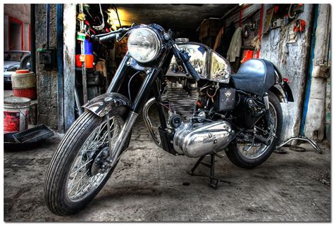 Cafe Racer Royal Enfield : Ref 4 1965 Royal Enfield Cafe Racer (500cc ...