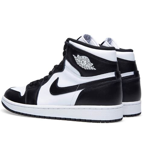 AIR JORDAN 1 RETRO HI OG 'BLACK-WHITE' — Kick Game