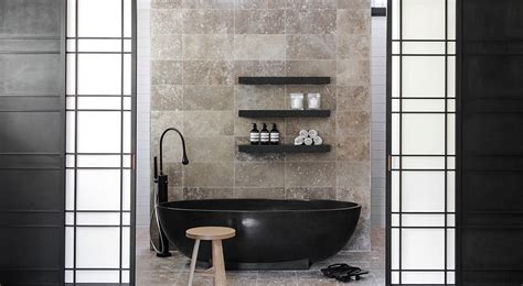 Dark Indulgence: 18 Black Bathtubs for a Stylish, Dashing Bathroom!