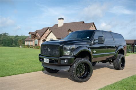 Ford Super Duty Excursion Conversion on JTX Forged Wheels – JTX Forged