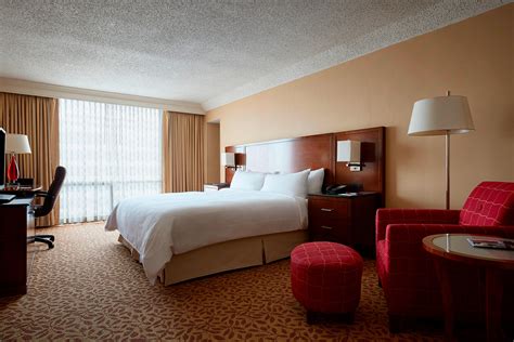 Stamford Hotel Rooms | Hotel Rooms in Stamford Marriott Hotel & Spa