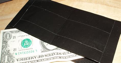 Duct Tape Tutorials: Simple Duct Tape Wallet