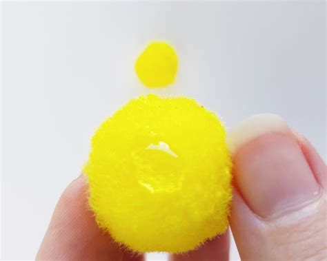 DIY Easy Pom Pom Bumble Bee Craft tutorial | Now thats Peachy