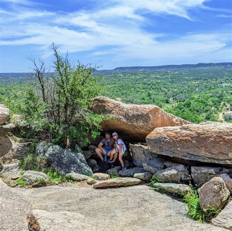 Hiking Enchanted Rock Summit Trail - Texas Wanderers