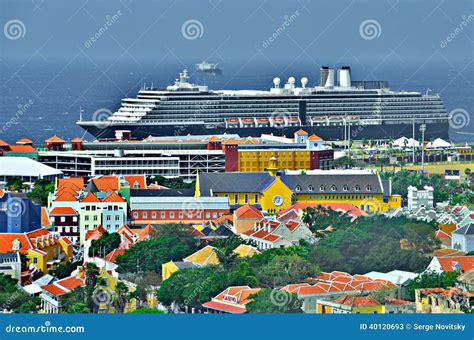 Curacao Port editorial stock photo. Image of leeward - 40120693