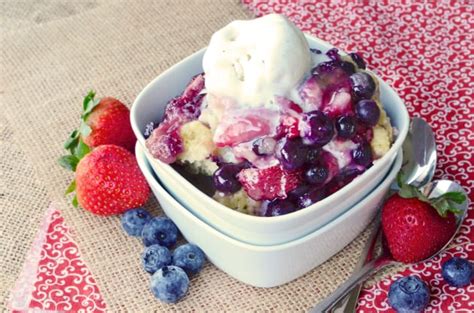 Slow Cooker Cobbler Recipe - Food Fanatic