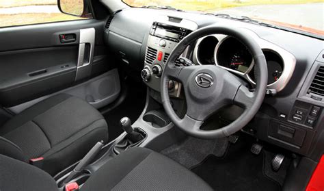 AUTORIQUE CARS: daihatsu terios interior