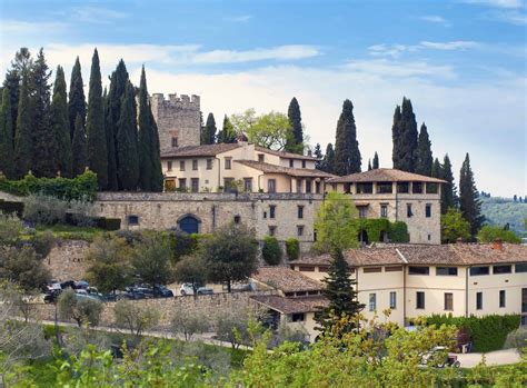 8 Best Castles in Tuscany, Italy - Parker Villas