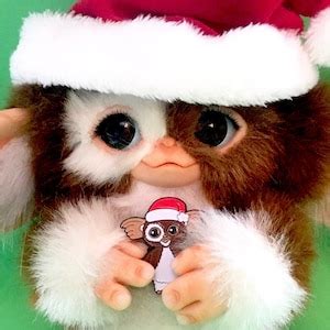 Christmas Gift Gizmo Pin Gremlins Pin Christmas Movies Christmas Pin ...