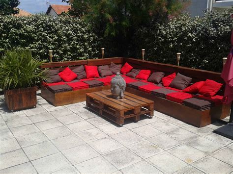 Complete Pallet Garden Lounge With Table & Planters • 1001 Pallets