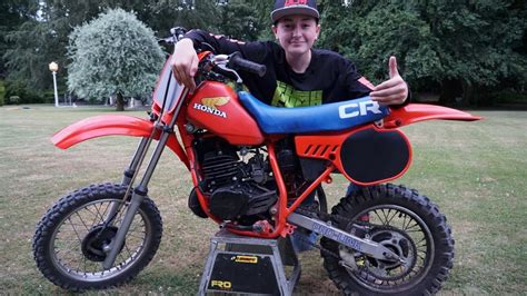 RIPPING A 1983 HONDA CR 50cc 2-STROKE MOTOCROSS DIRT BIKE !! - YouTube