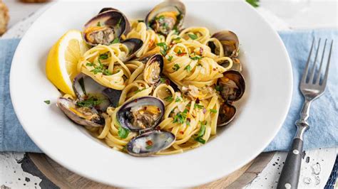 Linguine with Clams | Town & Country Markets