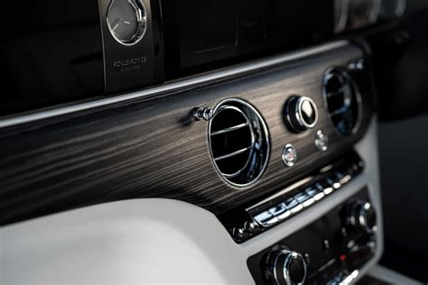 THE NEW ROLLS-ROYCE GHOST INTERIOR