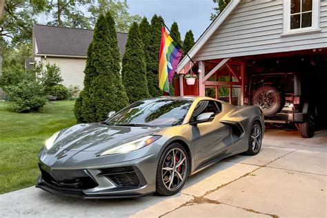 Can the 2022 Chevrolet Corvette Stingray Road-Trip? | Cars.com