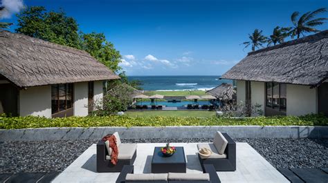 8 Stunning Beachfront Villas In Bali • Elite Havens MAGAZINE