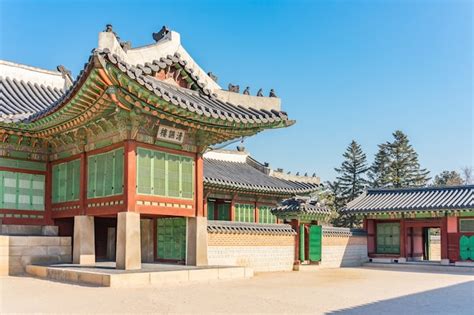 Premium Photo | Traditional korean architecture at gyeongbokgung palace in seoul, south korea.