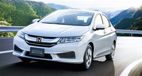 Honda City Hybrid unveiled in Japan as Honda Grace