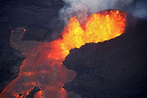 Satellite images show effects of Kilauea volcano's latest eruption on Hawaii's Big Island ...