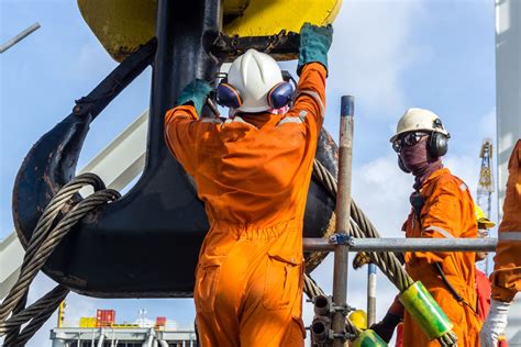 Offshore Oil Rig Safety | 5 Tips to Keep Your Workers Safe