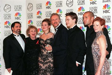 Titanic Photo: Titanic Cast at the Golden Globes | Titanic, Titanic photos, Leo and kate