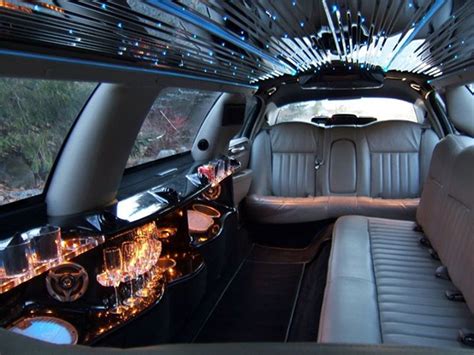 Stretch Limos - PREMIER SEDAN Services Inc.