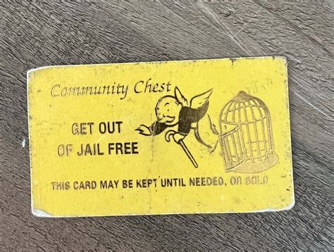 A Genius Driver Tried To Use A "Get Out Of Jail Free" Monopoly Card After Being Pulled Over For ...