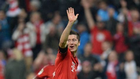 Lewandowski Scores 5 Goals In 9 Minutes: Highlights, Reactions & Records