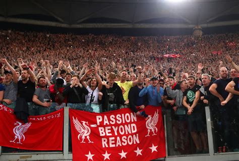 VIDEO: US Liverpool fans demonstrate their passion for the club