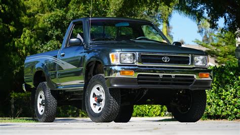 Toyota Considering a Compact Pickup to Fight Ford Maverick, Hyundai Santa Cruz