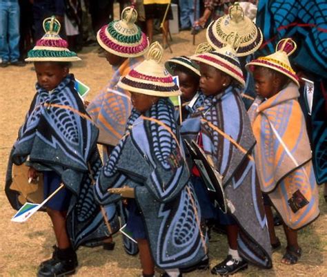 Petit Cabinet de Curiosites | Basotho, African fashion, African people