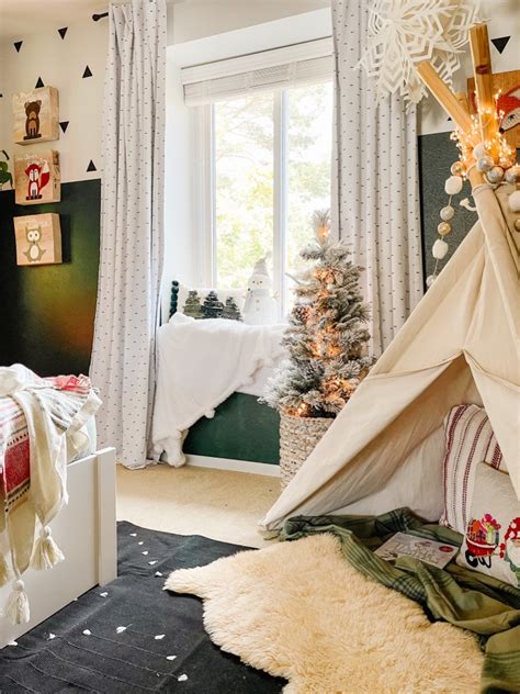 Colorful & Whimsical Christmas Kid Bedroom Decor - Sprucing Up Mamahood