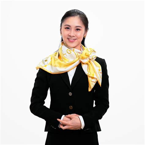 10 Fun Ways to Wear a Shen Yun Shop Scarf | Scarf shopping, How to wear, Vibrant scarf