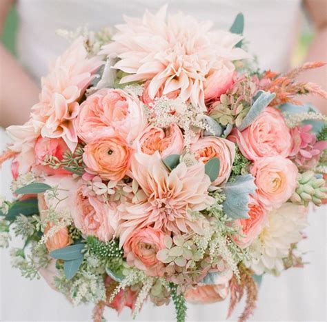 Best Wedding Flowers: 13 Gorgeous Bridal Bouquets in Every Color of the Rainbow | Glamour