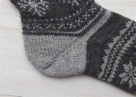 Winter Socks Knitting Pattern