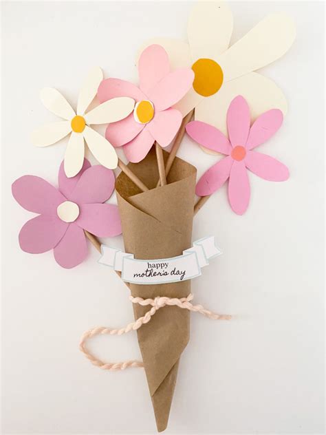 Paper Flower Bouquets For May Day & Mother's Day - The Mama Notes