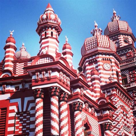 pettah red mosque colombo 2 – Sri Lanka Island Tours