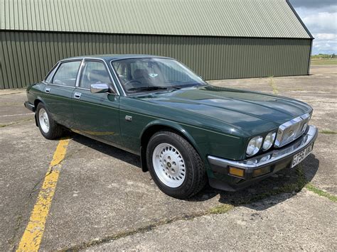 1990 Jaguar XJ40 XJ6 - Bridge Classic Cars : Bridge Classic Cars