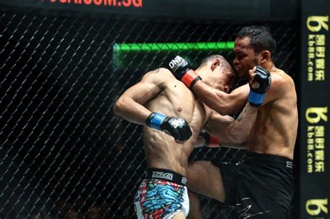 5 Muay Thai Clinch Elbow Combinations - Evolve University Blog