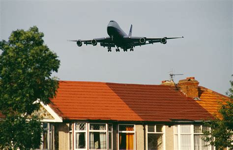 London's Trying to Cut Plane Noise With Steeper Landings | WIRED