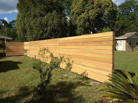 10 Horizontal Fence Ideas With Tons of Style