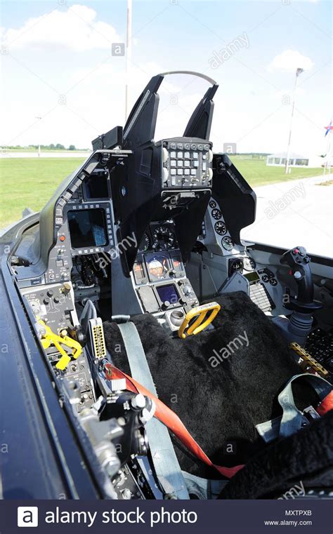 Falcon Images: T 50 Golden Eagle Cockpit