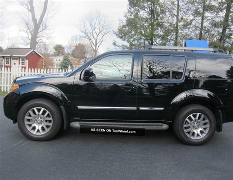 Nissan Pathfinder Photos and Specs. Photo: Pathfinder Nissan reviews and 25 perfect photos of ...