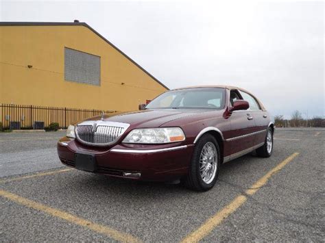 2003 Lincoln Town Car Cartier Cartier 4dr Sedan for Sale in Baltimore, Maryland Classified ...