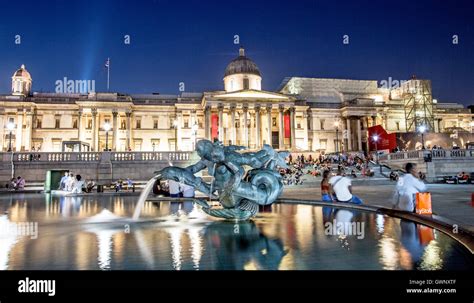 The Fountains and National Gallery At Night Trafalgar Square London UK Stock Photo - Alamy