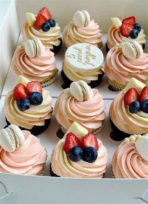 59 Pretty Cupcake Ideas for Wedding and Any Occasion : Vanilla and rose pink buttercream