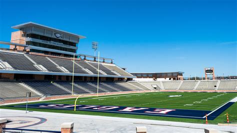 How high school football has transformed Allen, Texas - Curbed