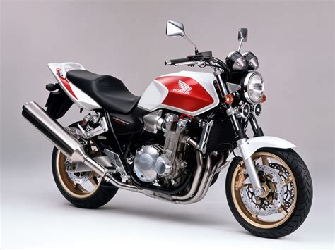 Honda Global | February 18 , 2005 "Honda Announces Minor Changes for the Large-Displacement ...