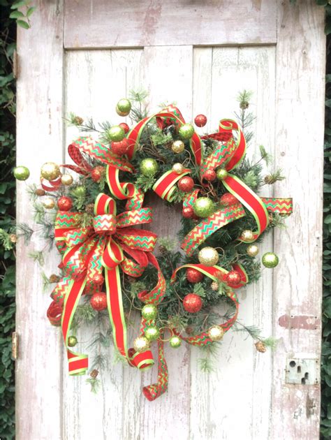 Traditional Christmas Ball Wreath – Keleas