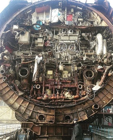 Submarine cross-section : r/EngineeringPorn