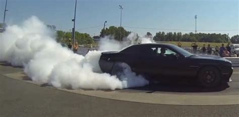 Tire Shredding: 2015 Dodge Challenger SRT Hellcat Engineer Burnout - DodgeForum.com